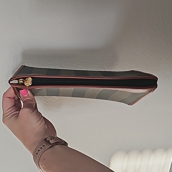 Fendi Pecan Canvas Clutch RARE - Picture 6 of 11